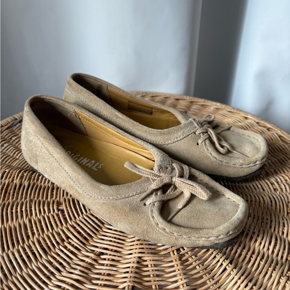 Clarks Tan Suede Loafers Women’s 7 Medium
